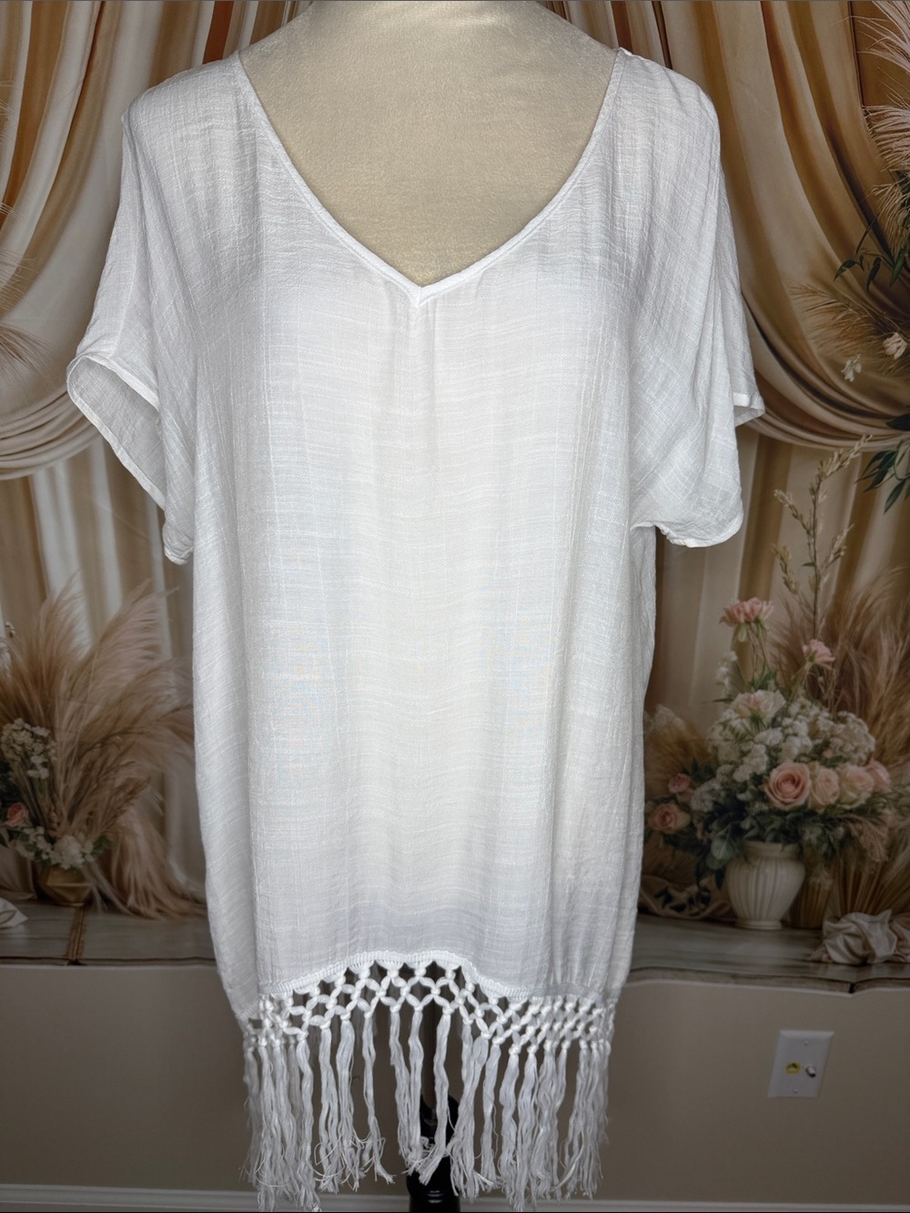 Cupshe White V-Neck Fringe Macramé Beach Coverup